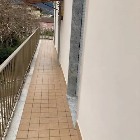 La Scaletta Sul Mare Di Wifi E Disney+ דירה פיצו