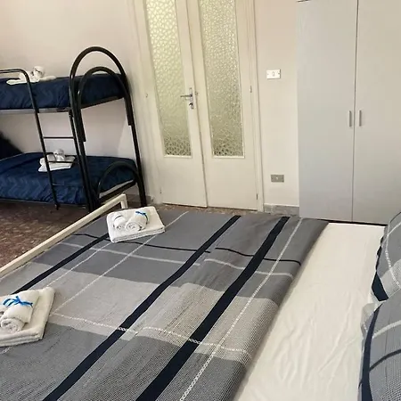 La Scaletta Sul Mare Di Wifi E Disney+ דירה *